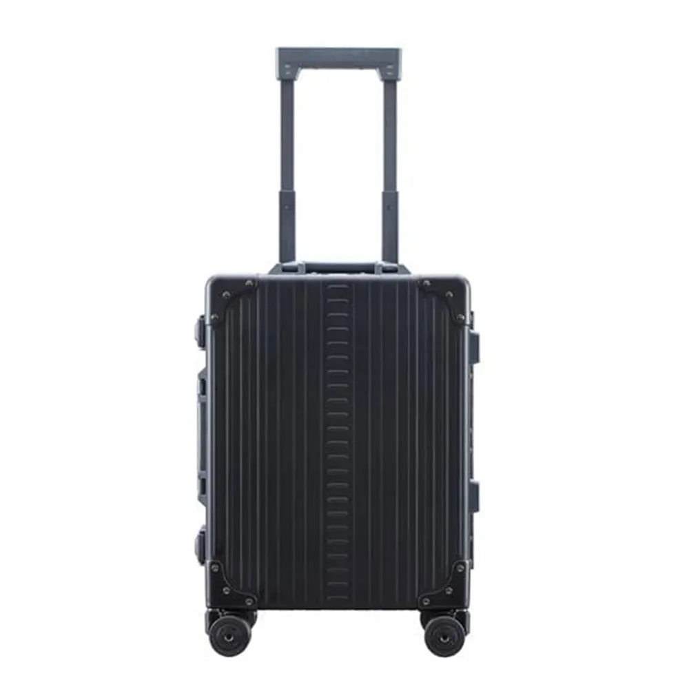 Aleon 19" International Carry-On