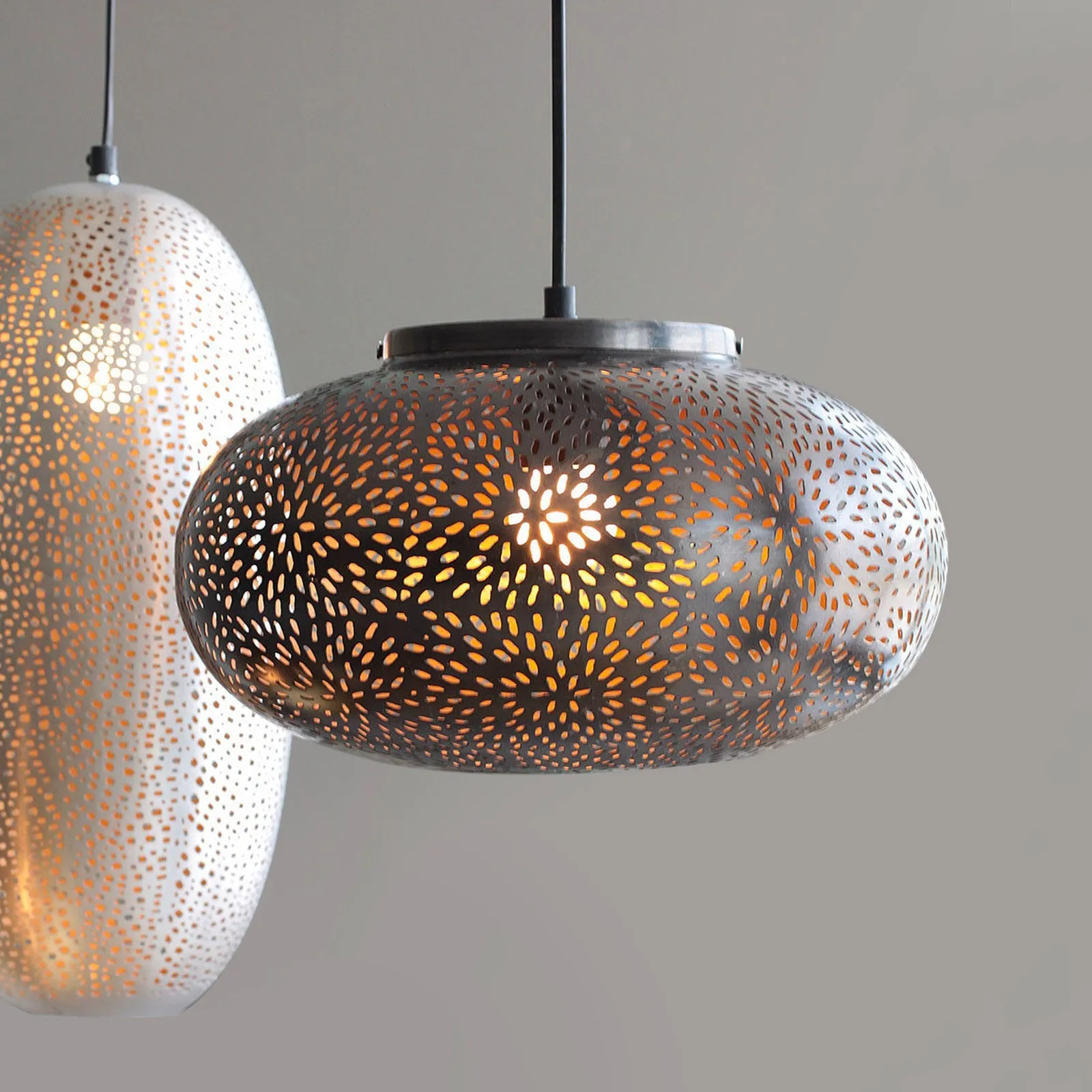 Esfera Hanging Lamp