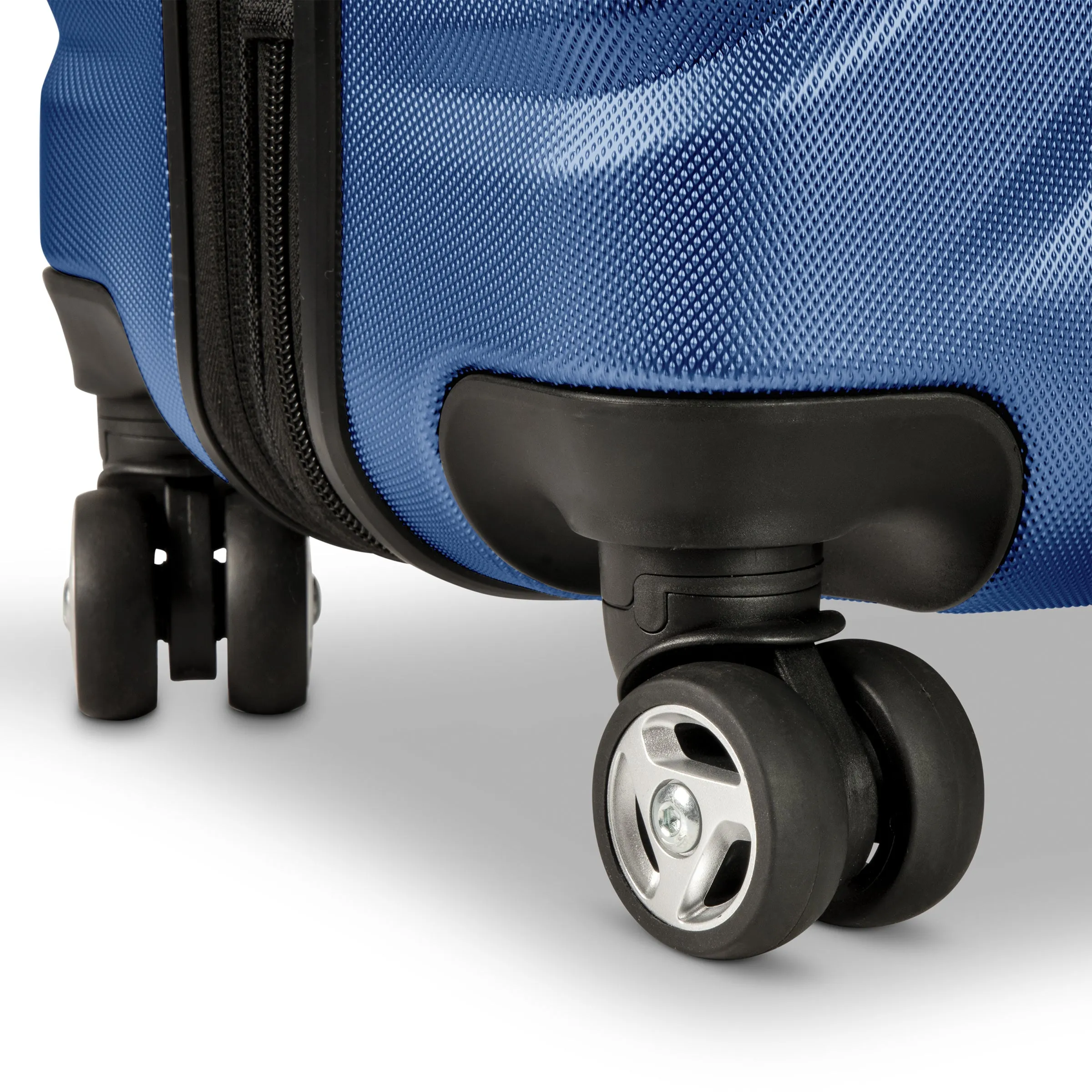 Nimbus 4.0 Hardside Carry-On Expandable Spinner