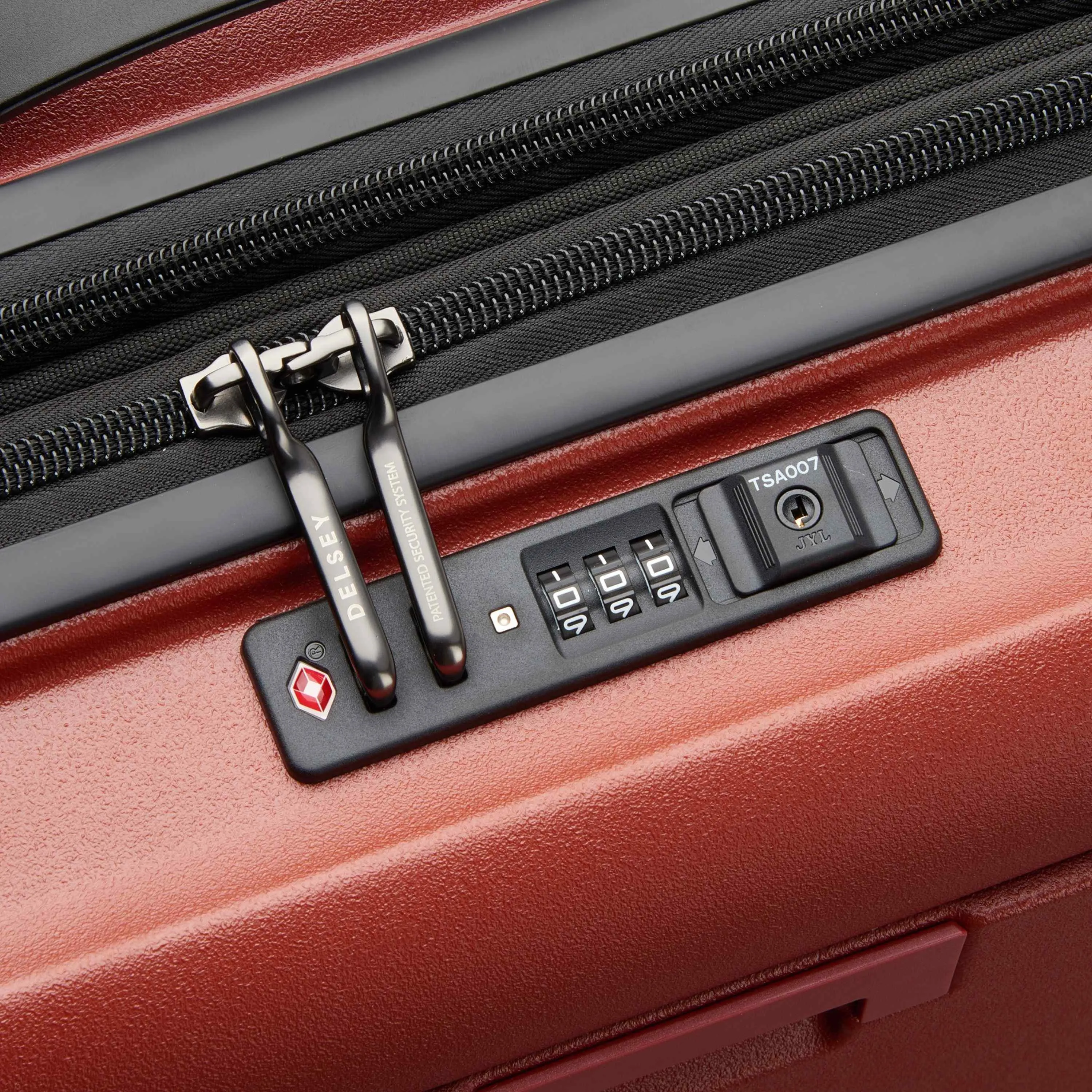 TURENNE 2.0 - Expandable Carry-On with Laptop Pocket